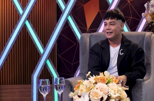 [Clip]Diễn viên IDECAF Trịnh Minh Dũng từng lén mẹ đi học diễn xuất năm 18 tuổi