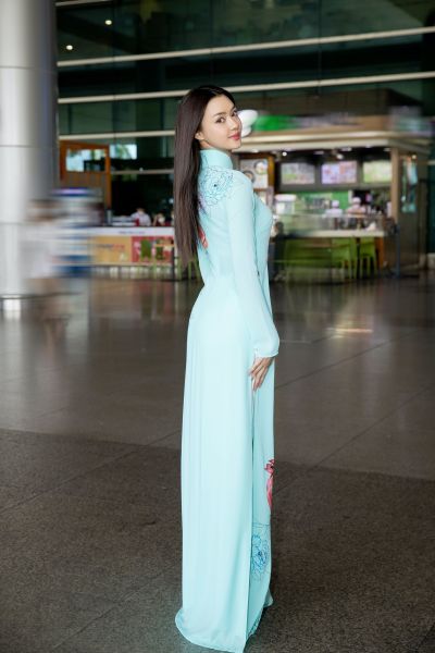 Hoa hậu Lê Âu Ngân Anh thanh lịch đón Miss Universe Thái Lan 2020 Amanda  Obdam